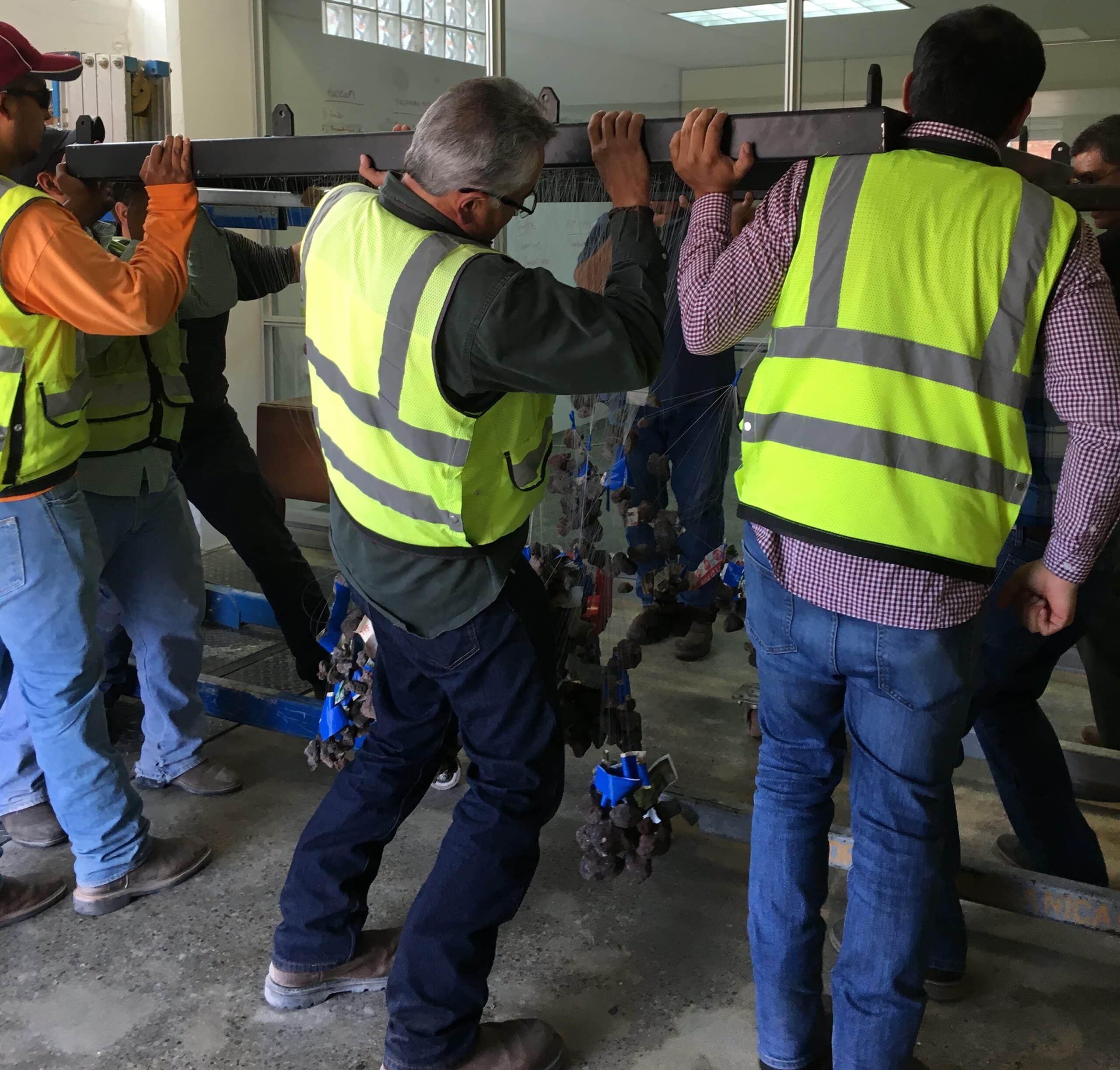 Sundt employee-owners work to help Lupita set up her piece