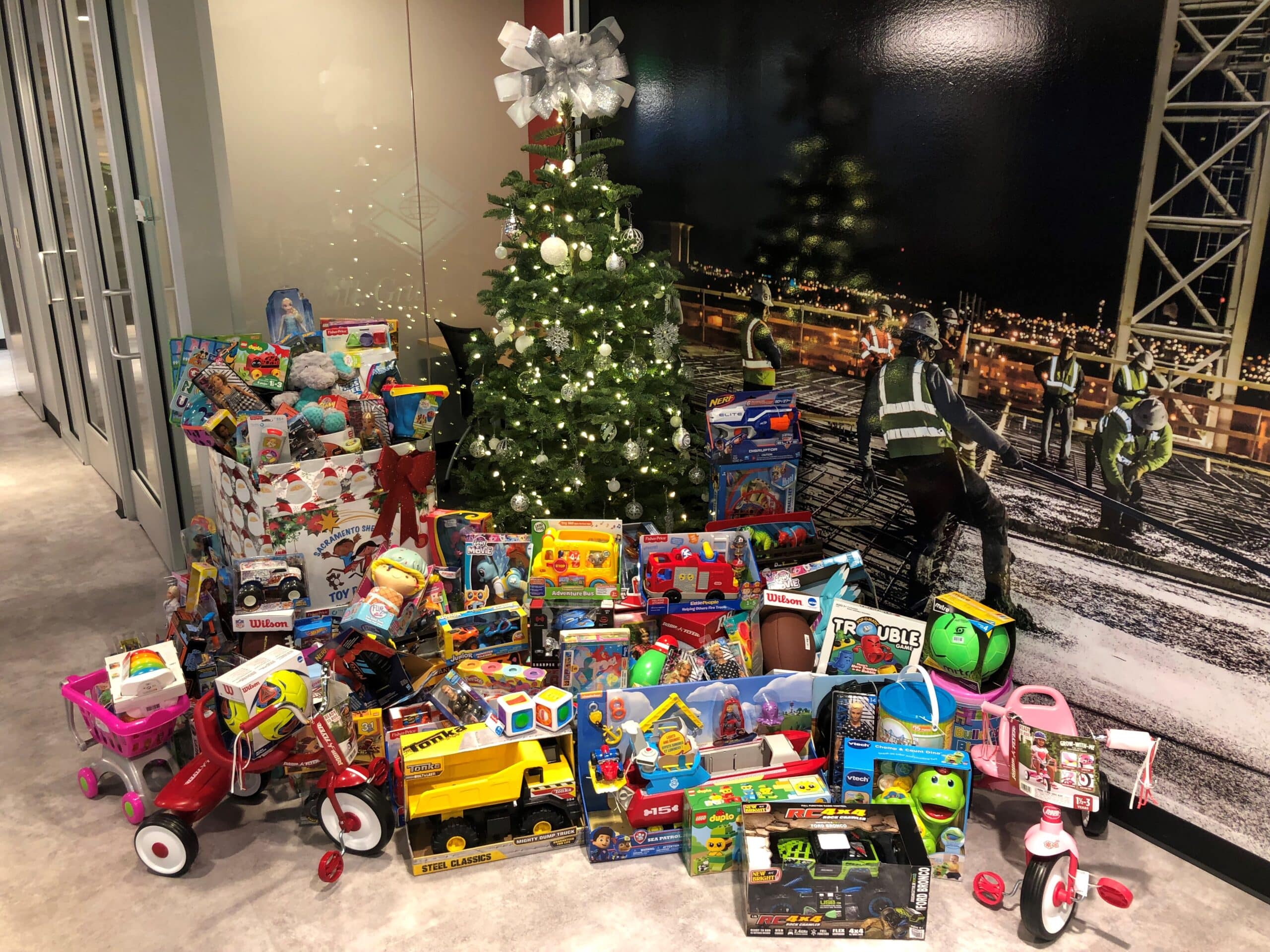 Sundt Sacramento Sherrifs Office Toy Drive