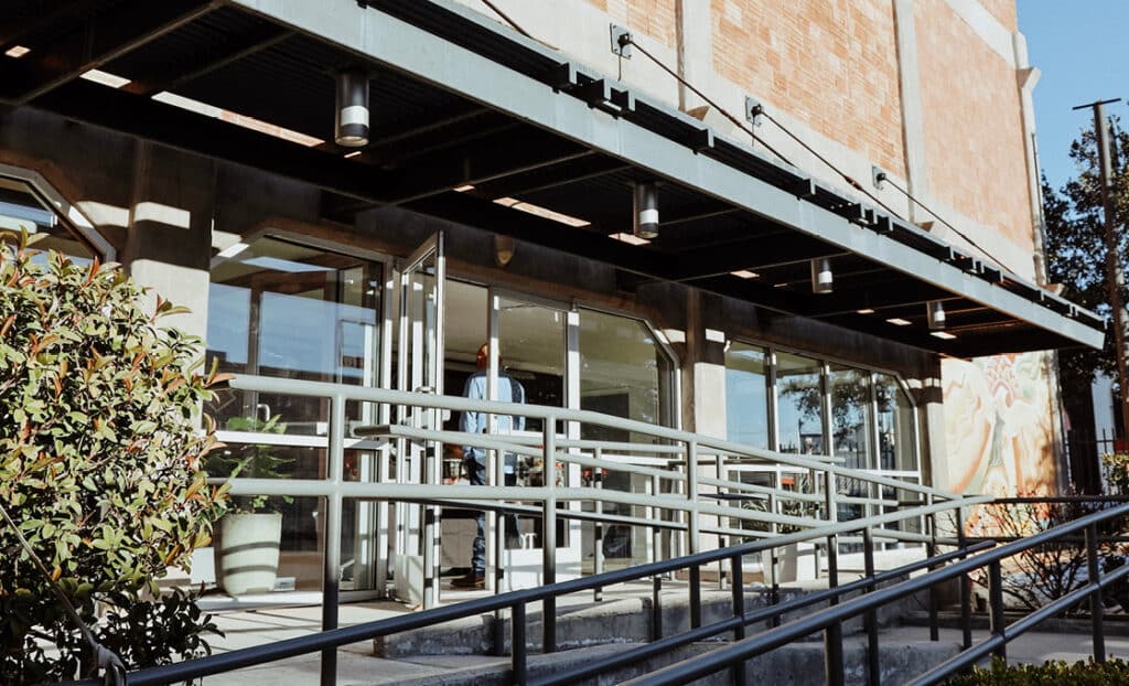 Front entrance of Sundt Office in downtown El Paso 