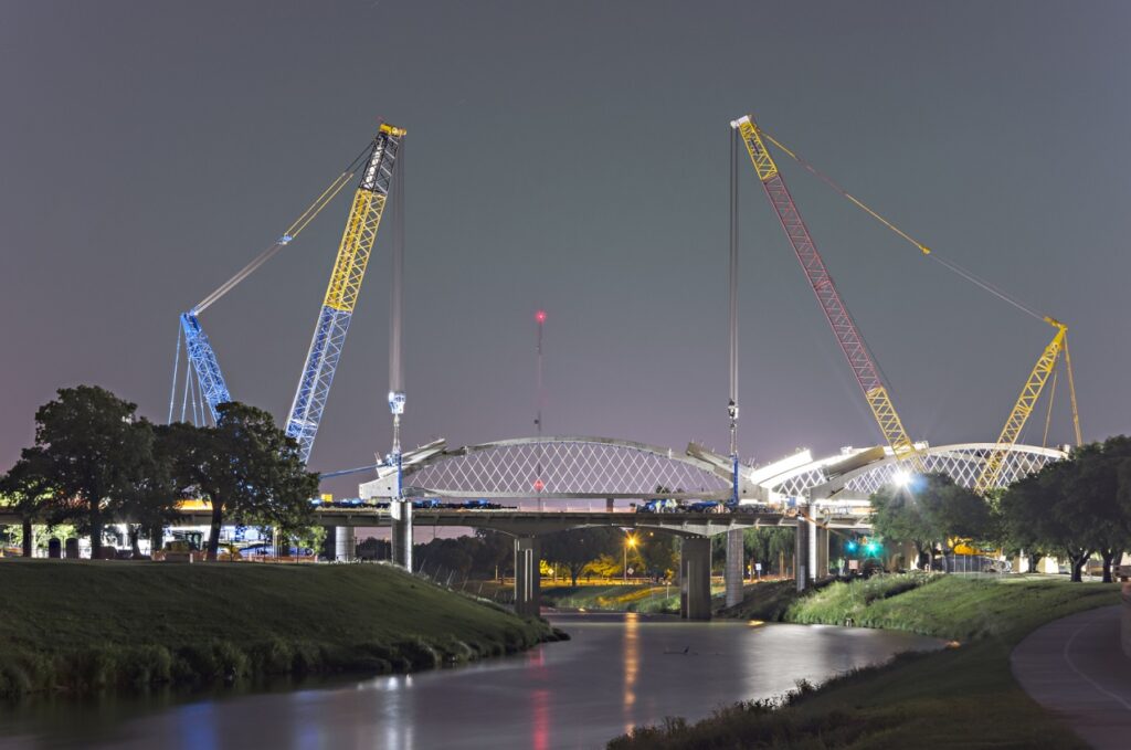 night construction on the west 7th street brige over the trinity river in fort worth, texas