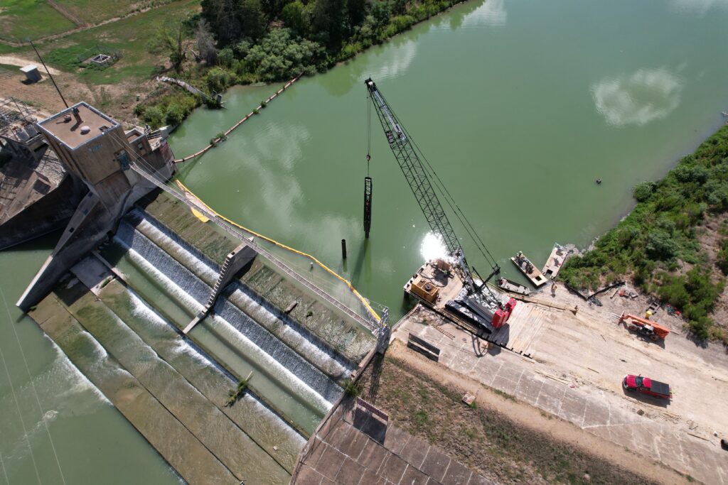 Sundt begins rebuilding the Lake McQueeny Dam